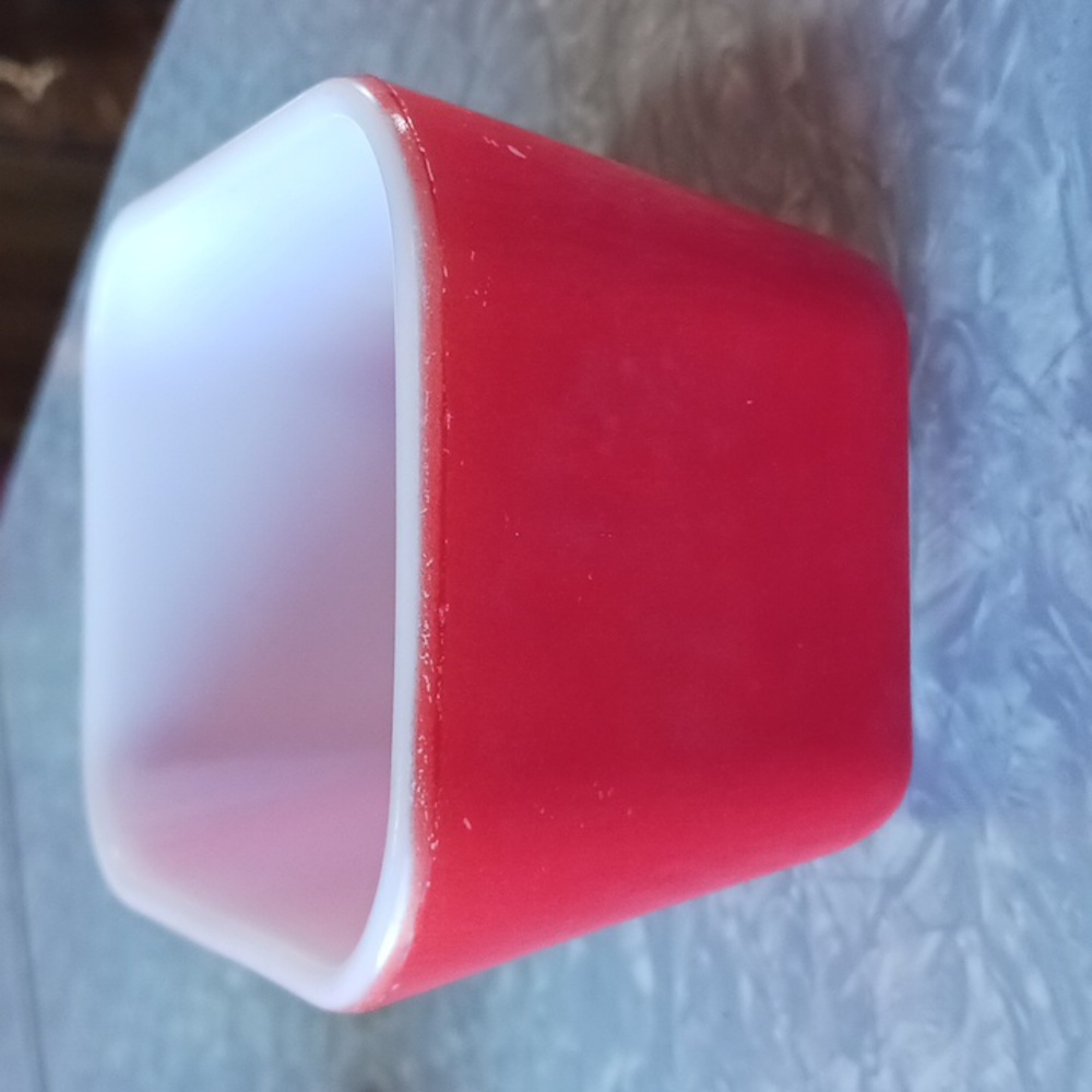Pyrex~ Primary Red Small Refrigerator Dish - Picture 4 of 10